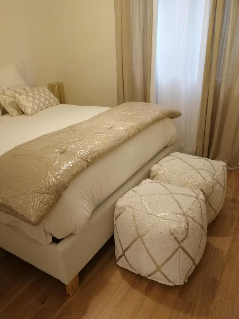 Gatto Bianco Apartment Bari Eksteriør billede