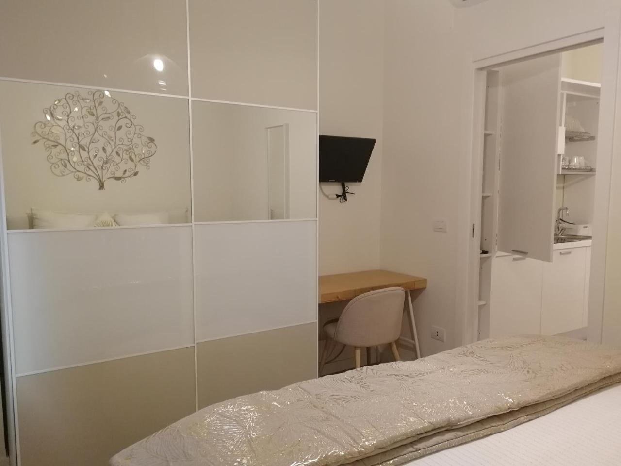 Gatto Bianco Apartment Bari Eksteriør billede
